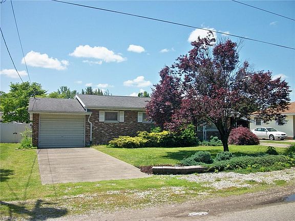 2nd image of 2413 Norris Ave