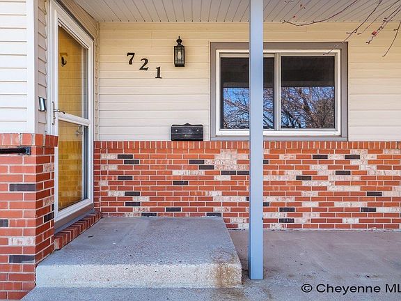 4th image of 721 Shoshoni St