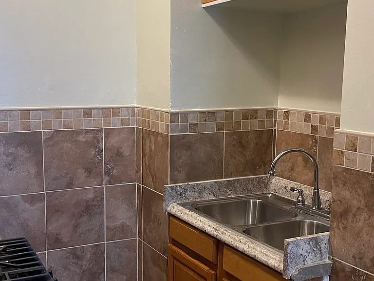 528 Cambridge St #2 — Photo 2