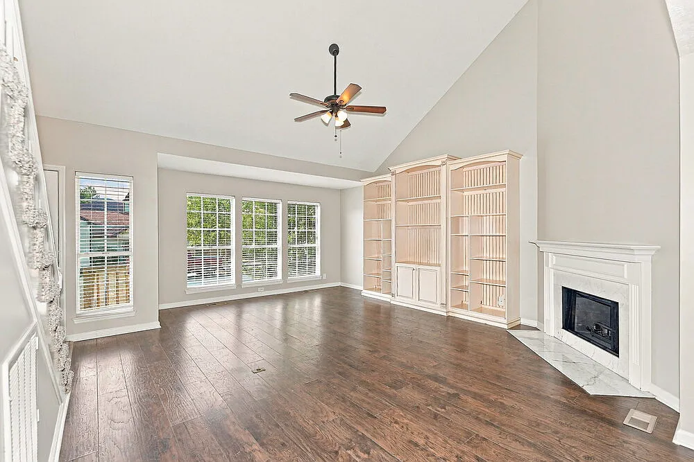 4 bed, 2.5 bath, 2170 sqft, $2,350 — Photo 4