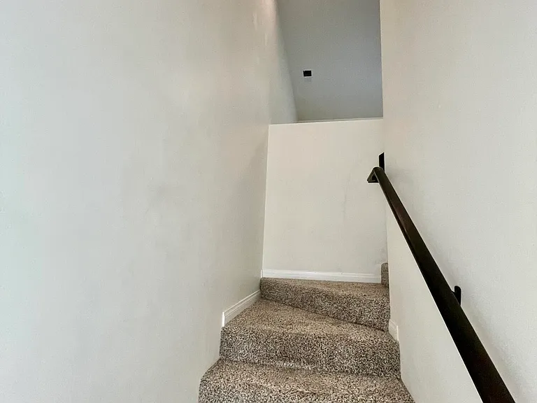 920 Lowena Dr #20 — Photo 7
