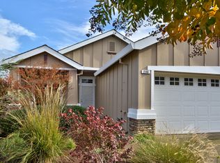 286 Red Mountain Dr, Cloverdale, CA 95425