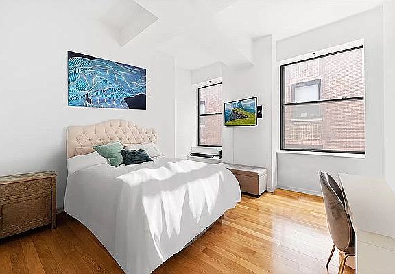 4th image of 99 John St #8806
