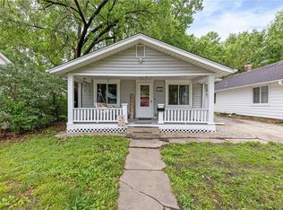 823 S Hickory St, Ottawa, KS 66067