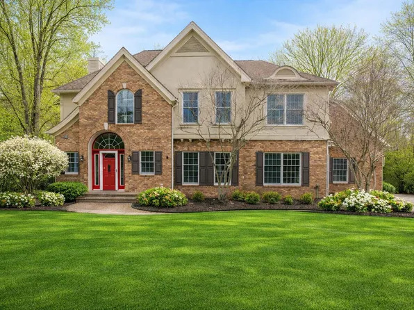 5428 Lohr Lake Dr, Ann Arbor, MI 48108