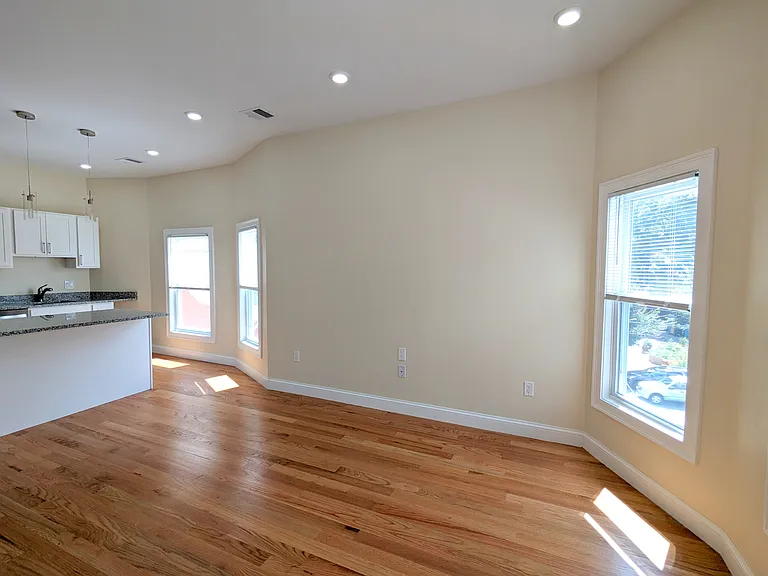 2 Sacramento Pl #3 — Photo 9