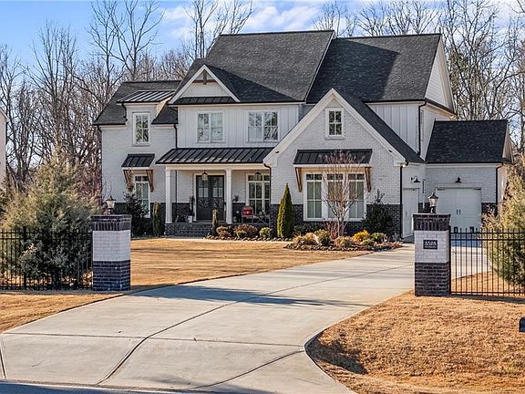 3rd image of 3528 N Bogan Rd