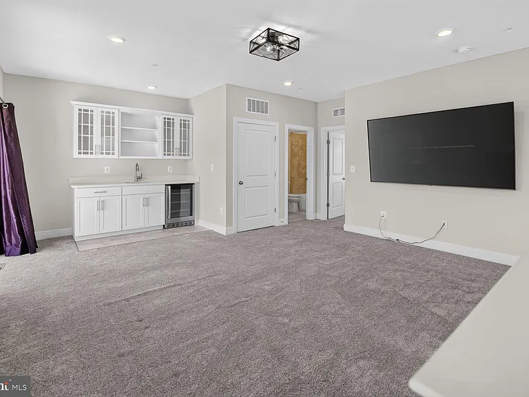 404 Sagan Pl — Photo 23