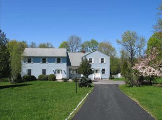 22 Bray Farm Ln, Wappingers Falls, NY 12590