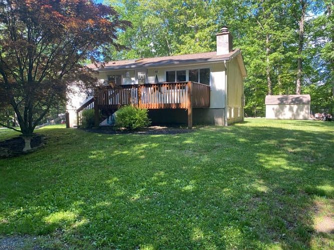 1st image of 48 Glenbrook Dr