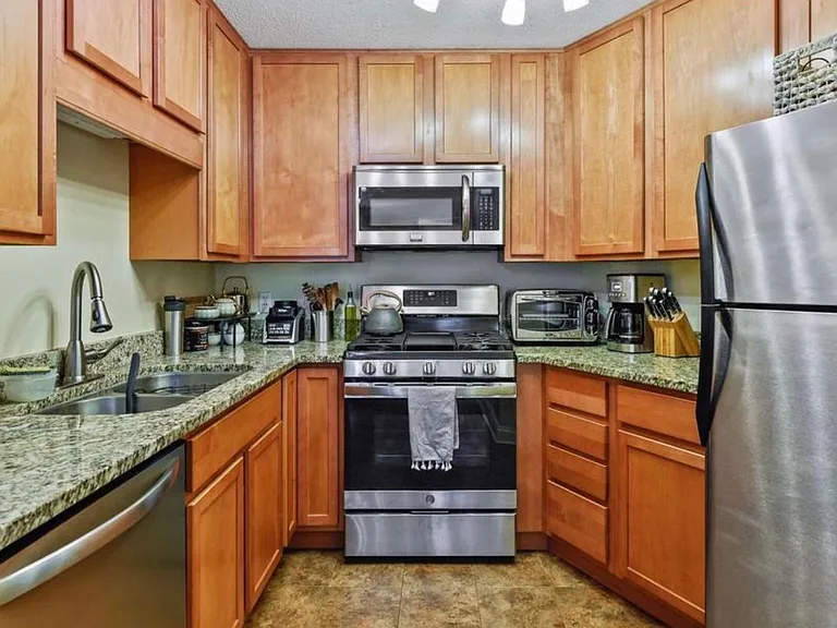 3540 Hennepin Ave #109 — Photo 9
