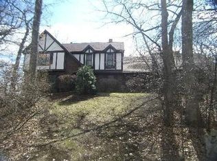 5711 Amherst Ct, McHenry, IL 60050