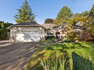 19469 Olson Ave, Lake Oswego, OR 97034