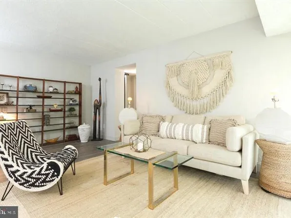 9201 New Hampshire Ave APT B4, Silver Spring, MD 20903