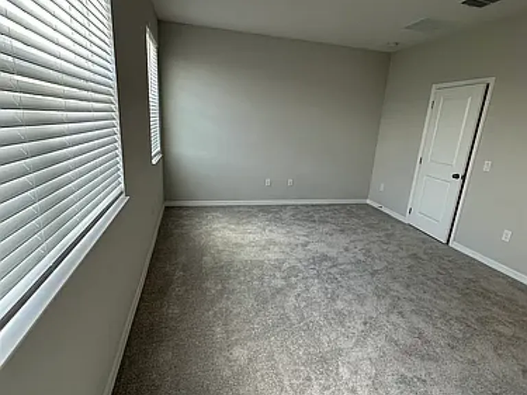 15965 Grafton Way — Photo 37
