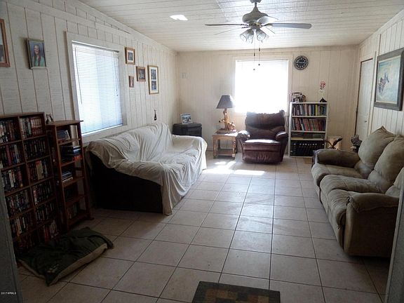 5th image of 367 N Seeley Dr
