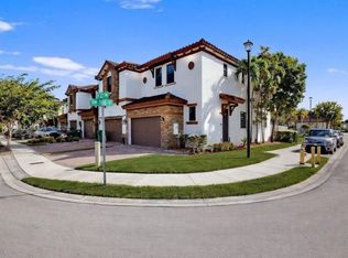 16620 SW 42nd Ter, Miami, FL 33185