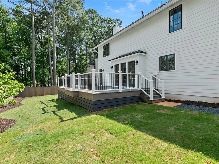 1296 Hilton Dr — Photo 49