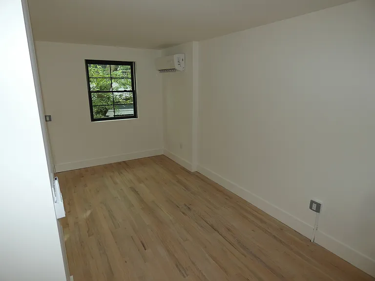1401 Charles St #C — Photo 9