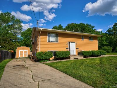 943 Bradley Ave, Flint, MI, 48503