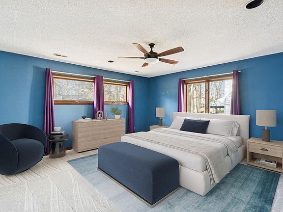 2nd image of 213 King George Loop