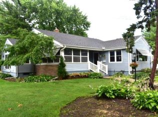 728 Broadway Ave, Sterling, IL 61081