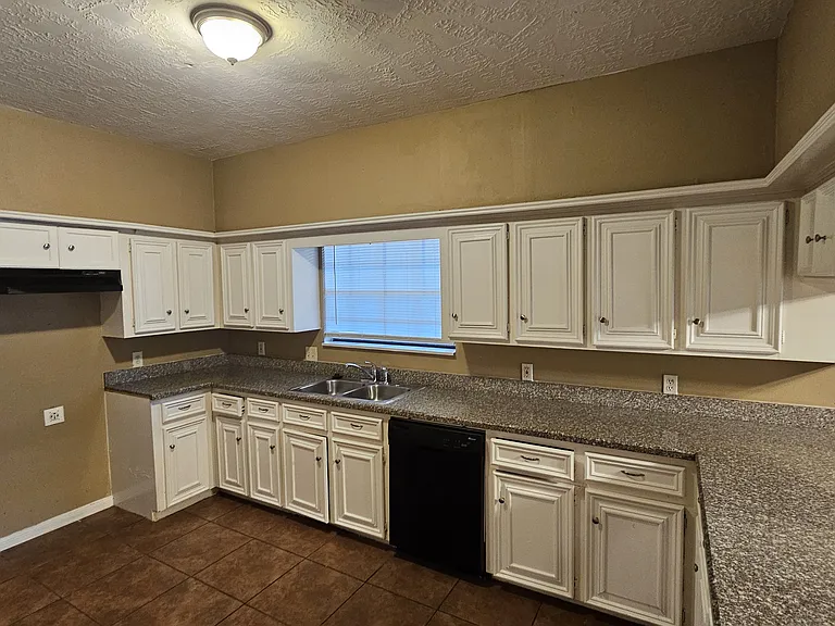 14734 Treborway Dr — Photo 5