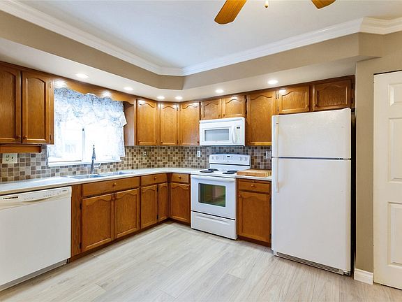 4th image of 31930 Old Yale Rd #101