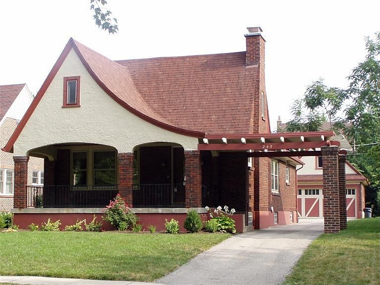 1st image of 245 Lonsdale Ave