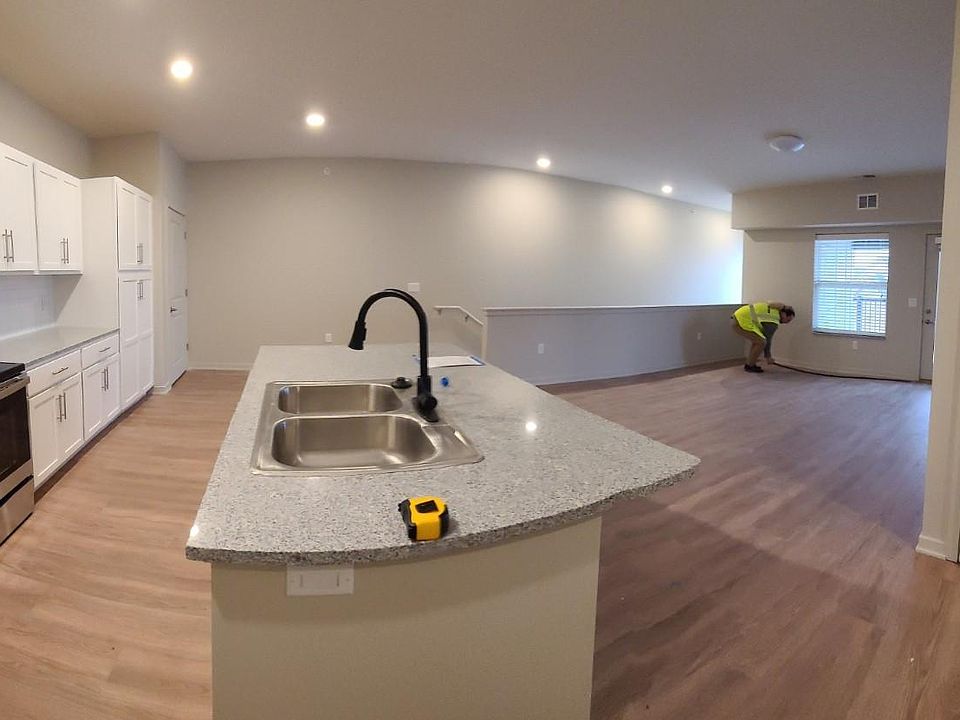 1st image of 17805 Cypress Dr