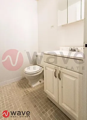 Rented by Wave Real Estate Group | media 17