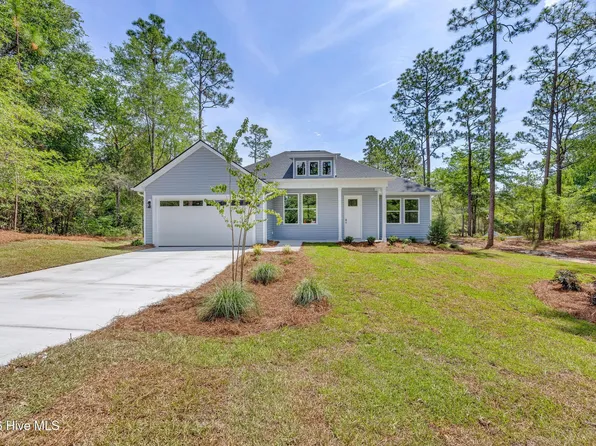 251 Foxcroft Road, Southport, NC 28461