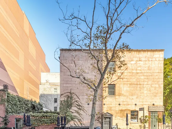 447 Hudson Street