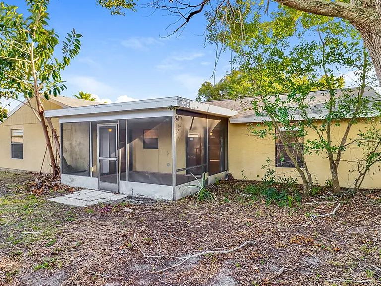7801 Glencoe Dr — Photo 16