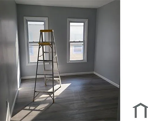 728 Maplewood Ave #2L — Photo 9