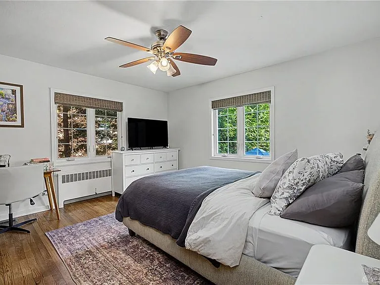 333 Thruston Blvd E — Photo 23