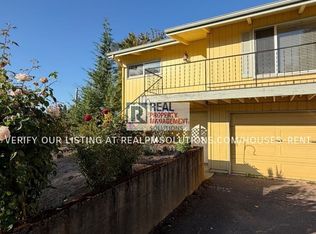 1403 8th St, Oregon City, OR 97045