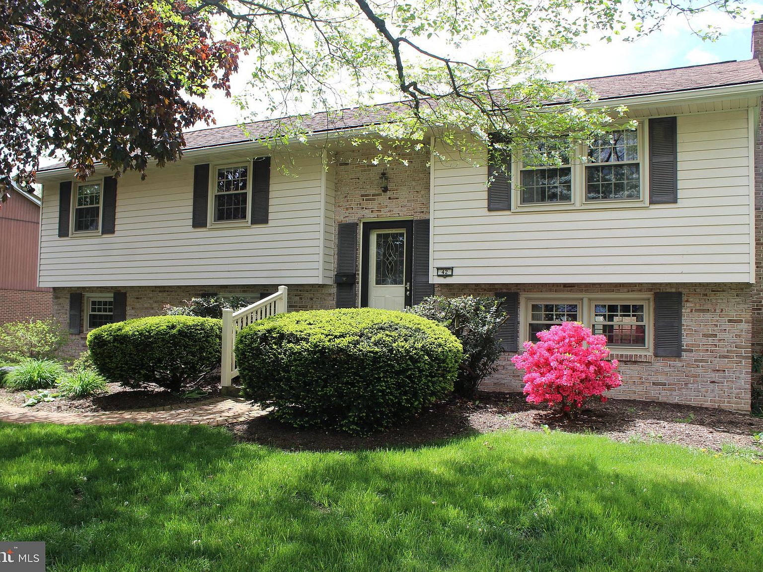 42 Meadow View Dr, Leola, PA 17540 Zillow