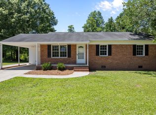 130 Church Circle Ln, Bunnlevel, NC 28323