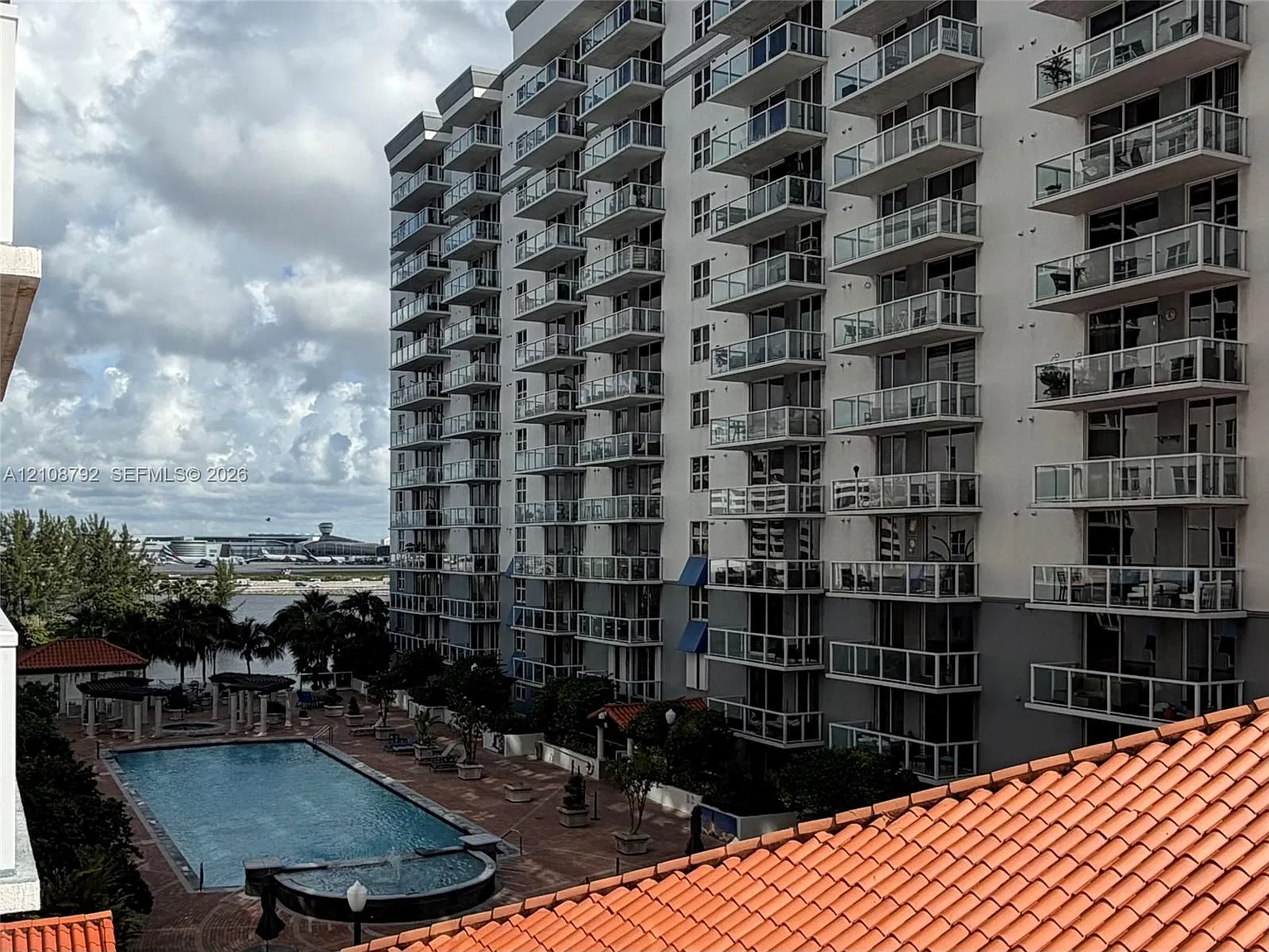 Blue Lagoon Condo — Photo 2