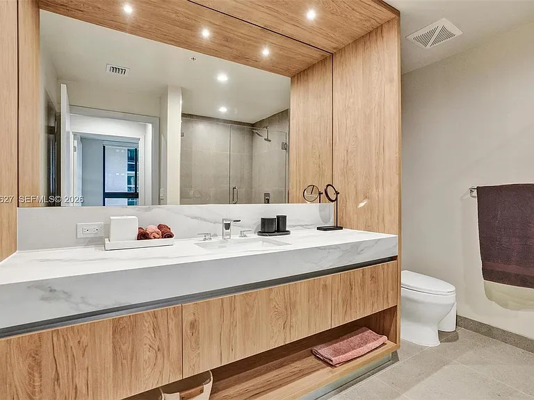 11 NE 6th St #712 — Photo 9