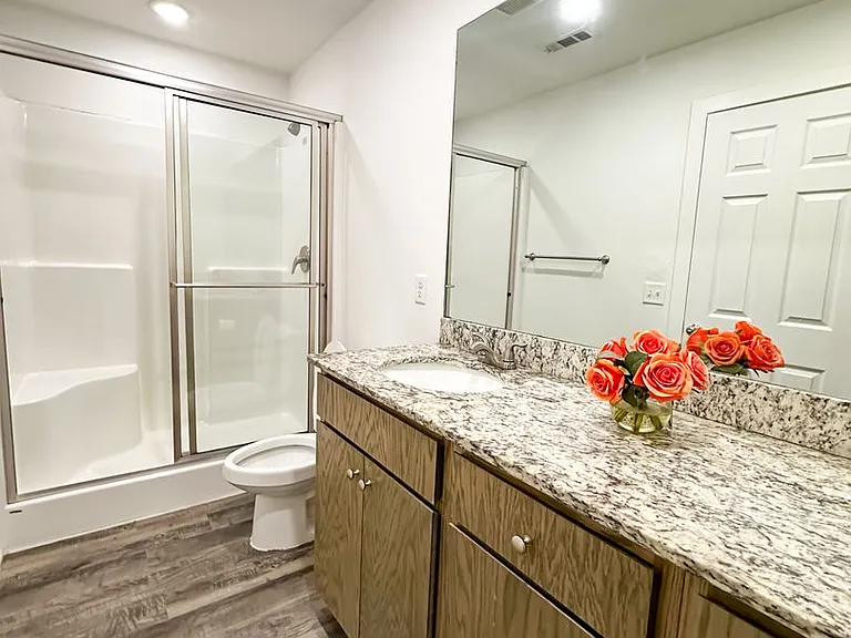 325 Westbrook Ct — Photo 8
