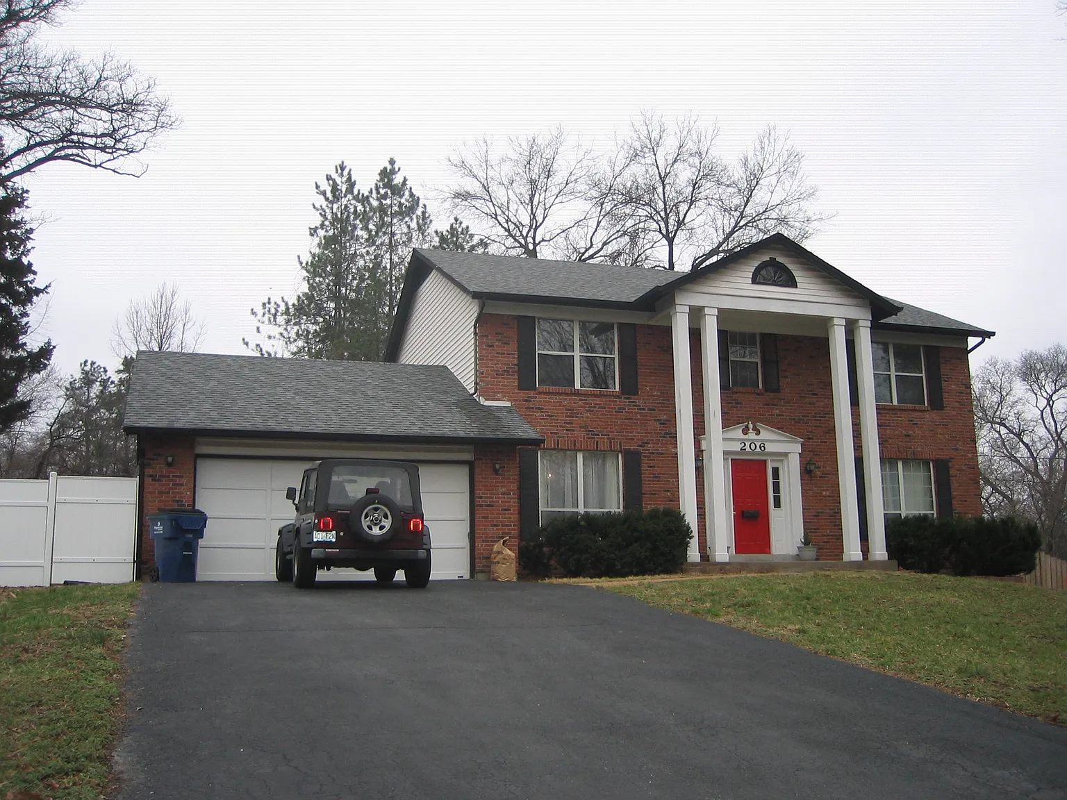 206 Almentor Ave photo 1