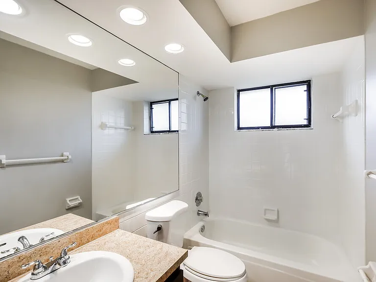 487 SW 169th Ter — Photo 15