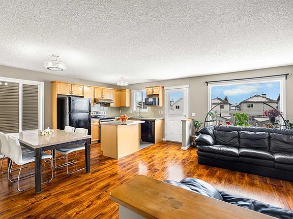 2nd image of 116 N Covepark Rise NE