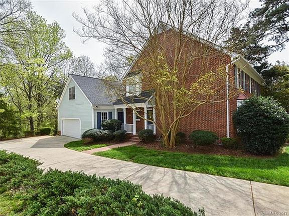 2nd image of 5023 Lindstrom Dr