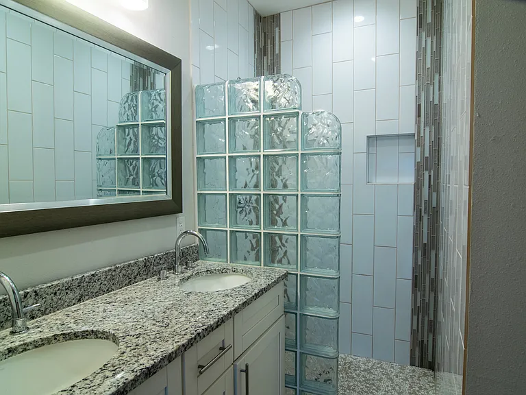705 W Elsmere Pl — Photo 6