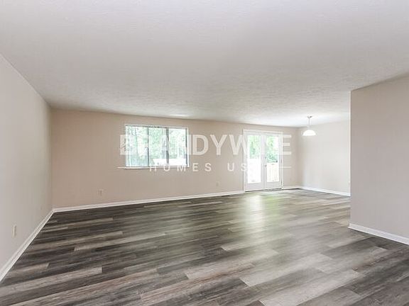 5th image of 3636 Paddington Cir