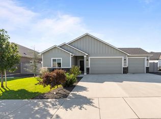 208 Bratton St, Prosser, WA 99350