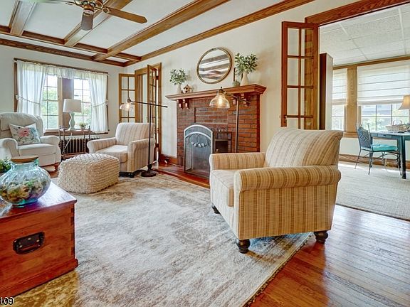3rd image of 72 Hillside Ave
